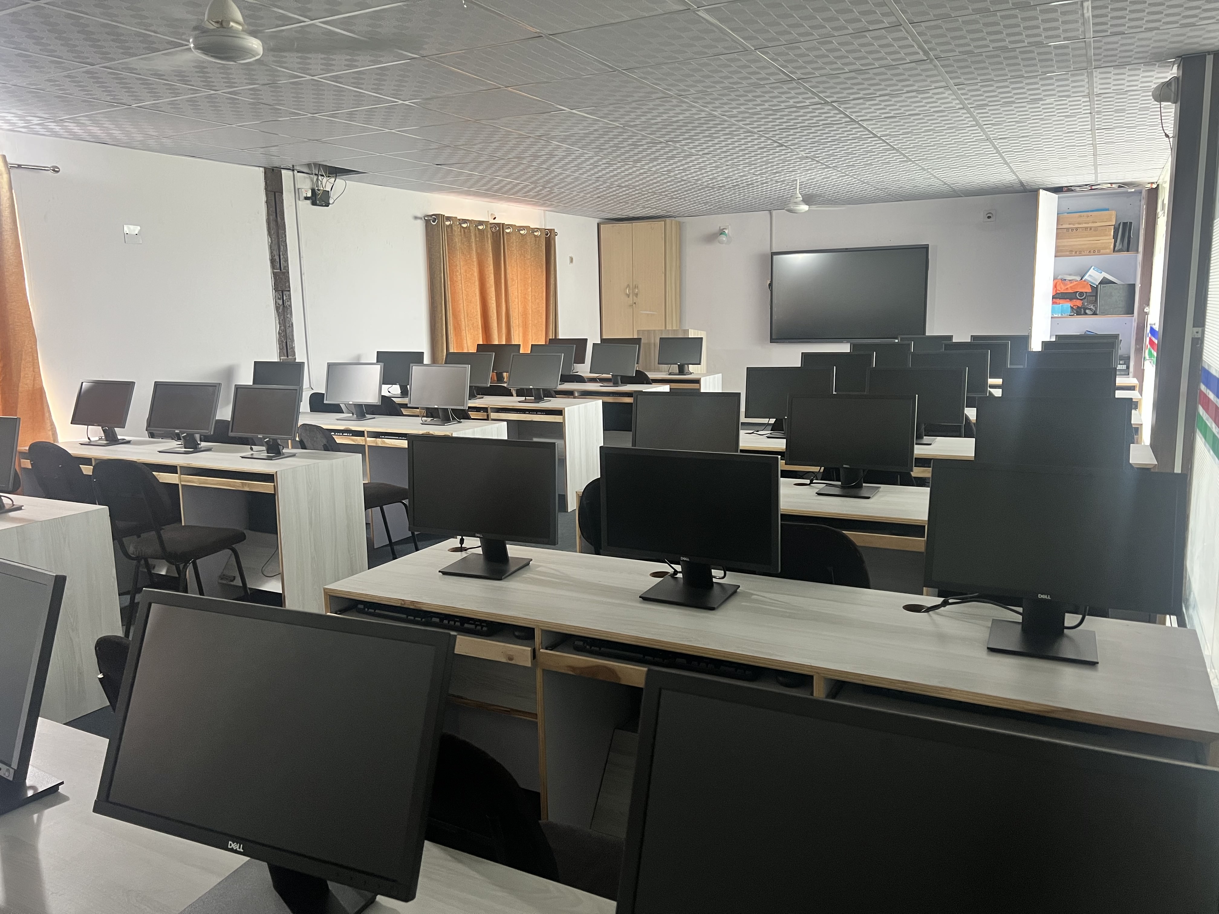 Bachelor of Information Technology (Hons.)